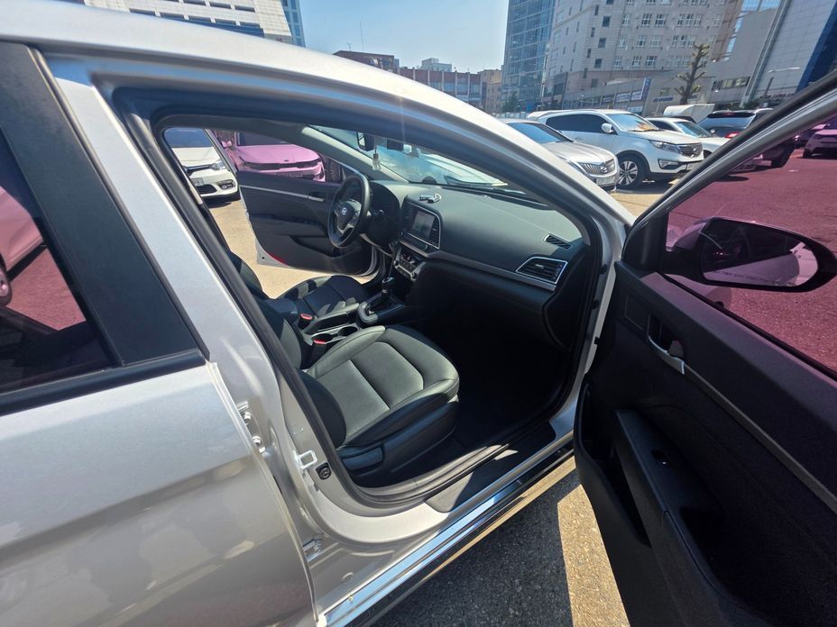 Hyundai AVANTE 2018