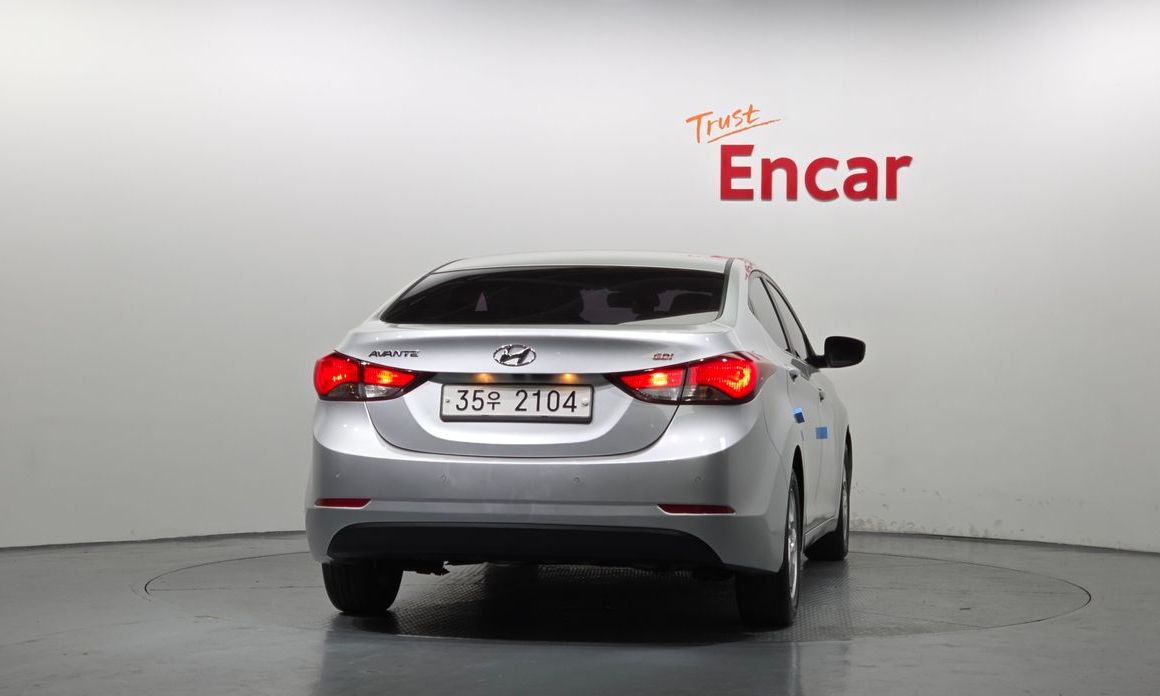 Hyundai AVANTE 2015
