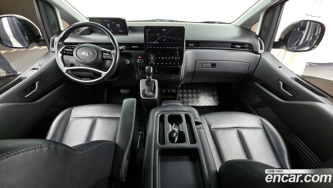 Hyundai Staria 2023