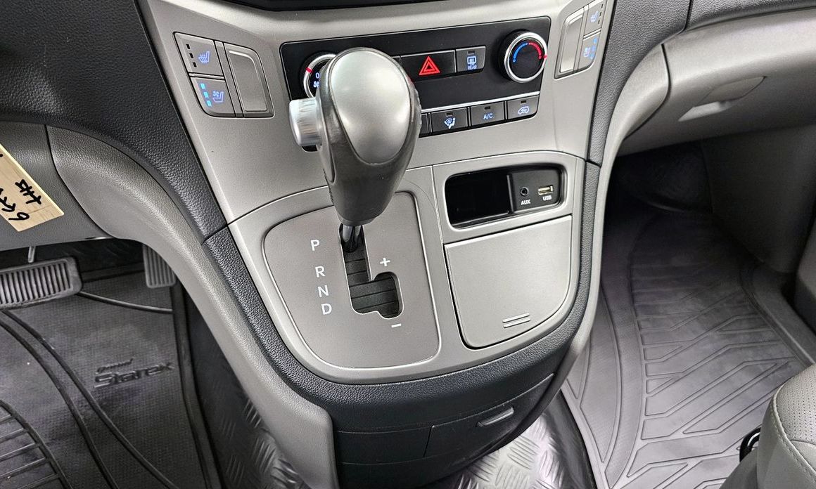 Hyundai Starex 2021