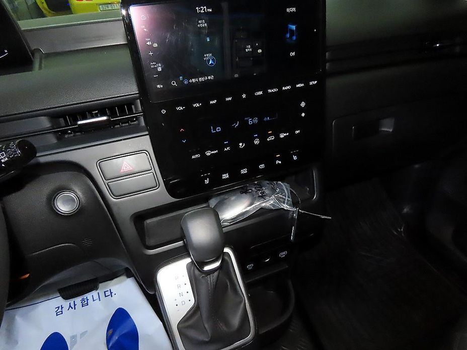 Hyundai Staria 2025