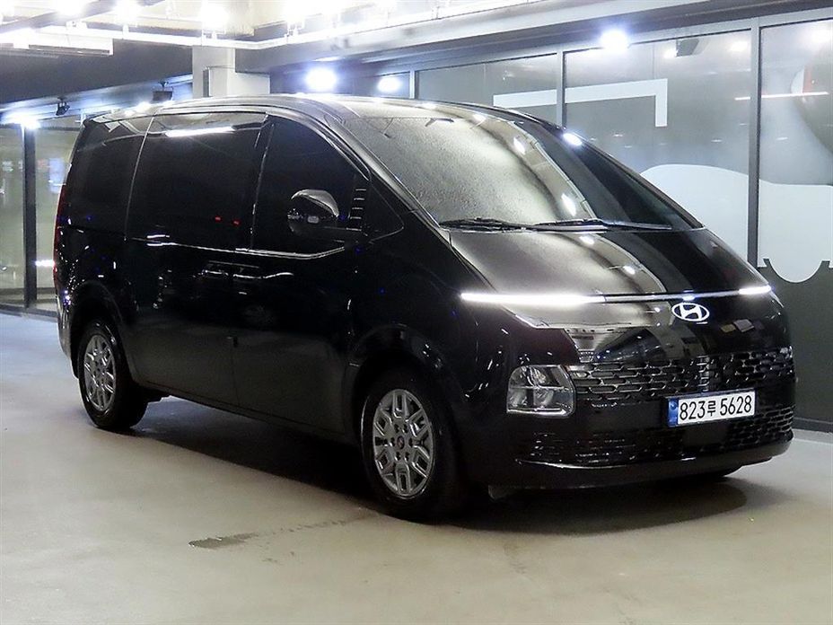 Hyundai Staria 2025