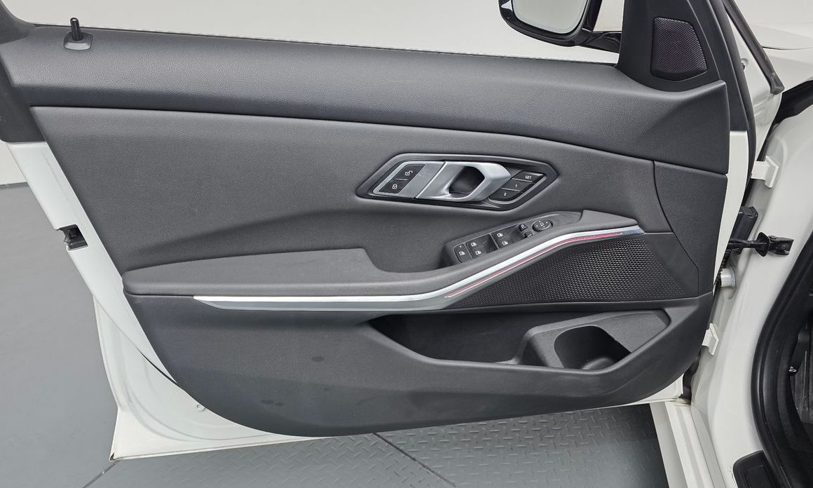 BMW 3-Series 2021