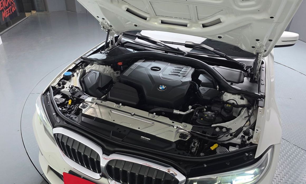BMW 3-Series 2021
