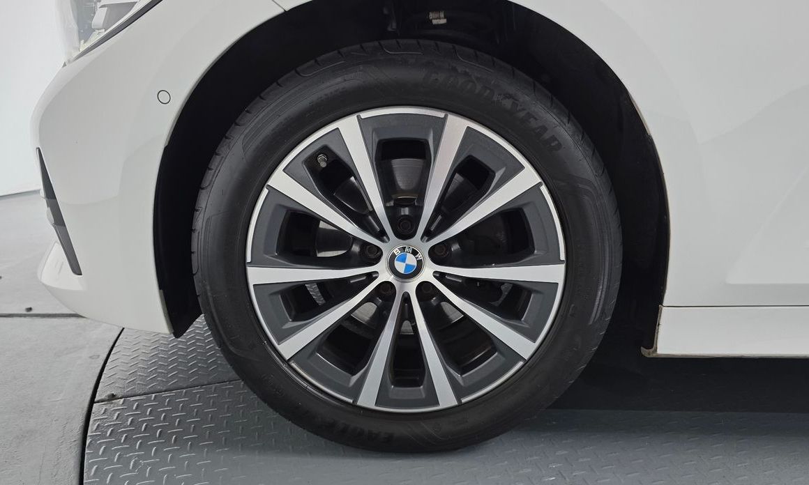 BMW 3-Series 2021