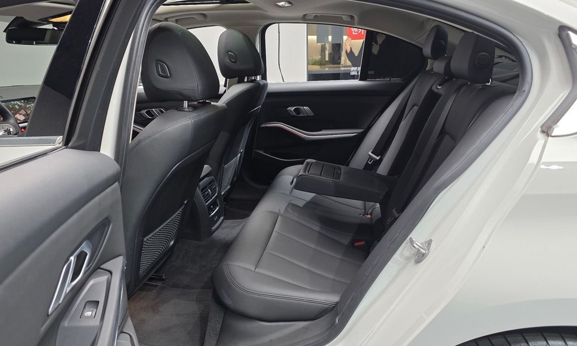 BMW 3-Series 2021