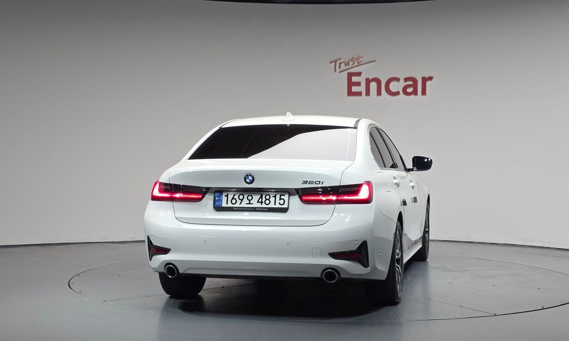 BMW 3-Series 2021