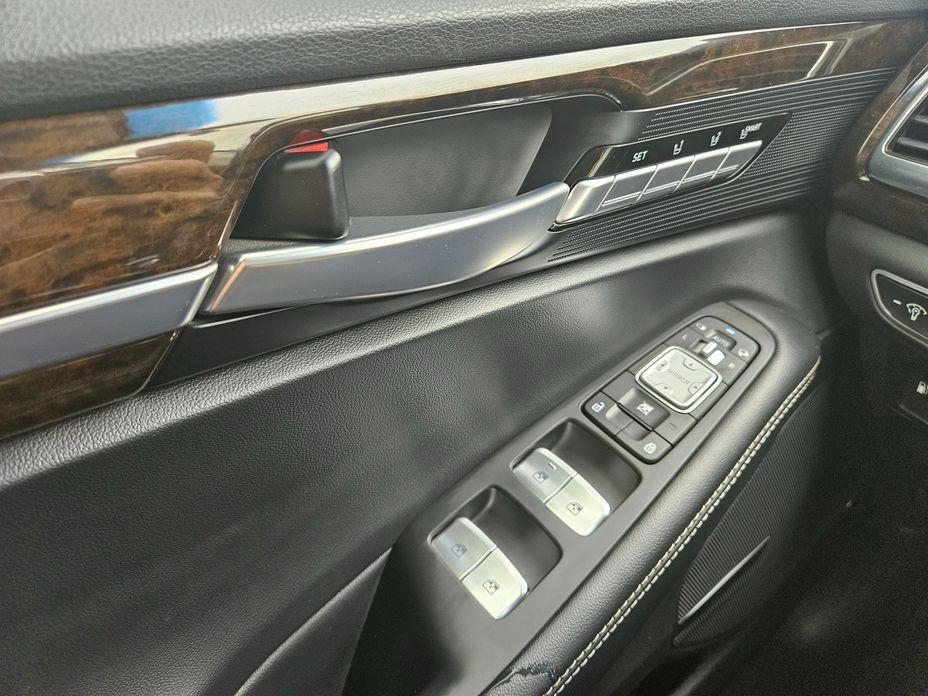 Genesis G90 2019