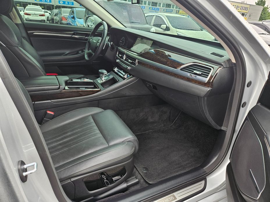 Genesis G90 2019