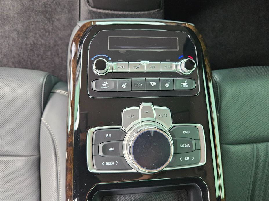 Genesis G90 2019