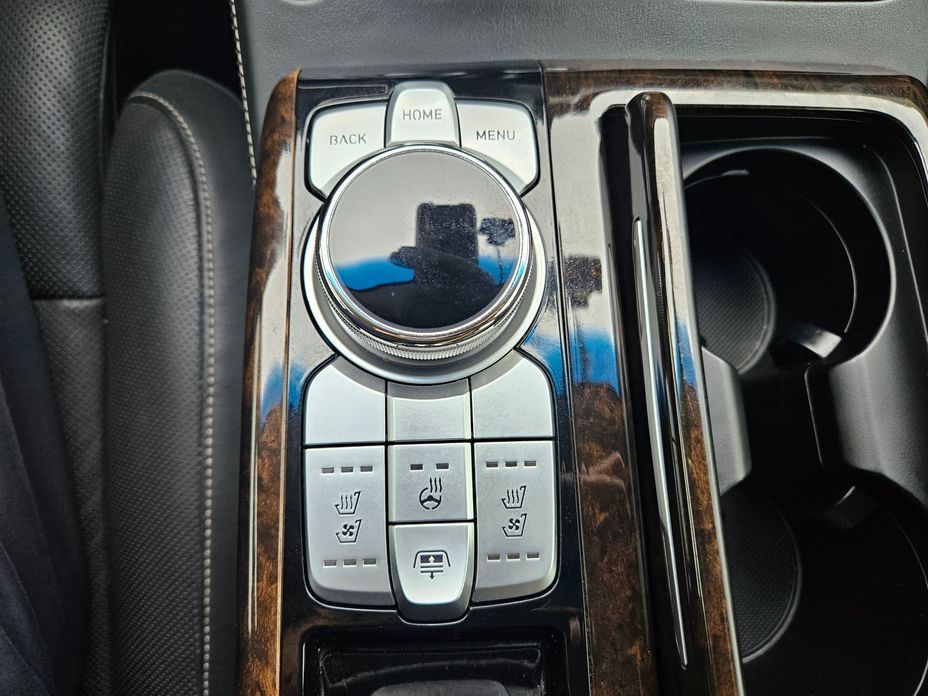 Genesis G90 2019