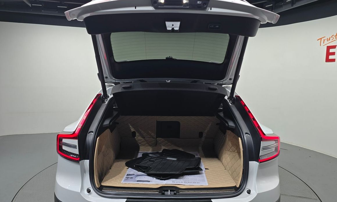 Volvo C40 2023