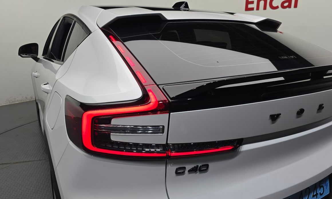 Volvo C40 2023