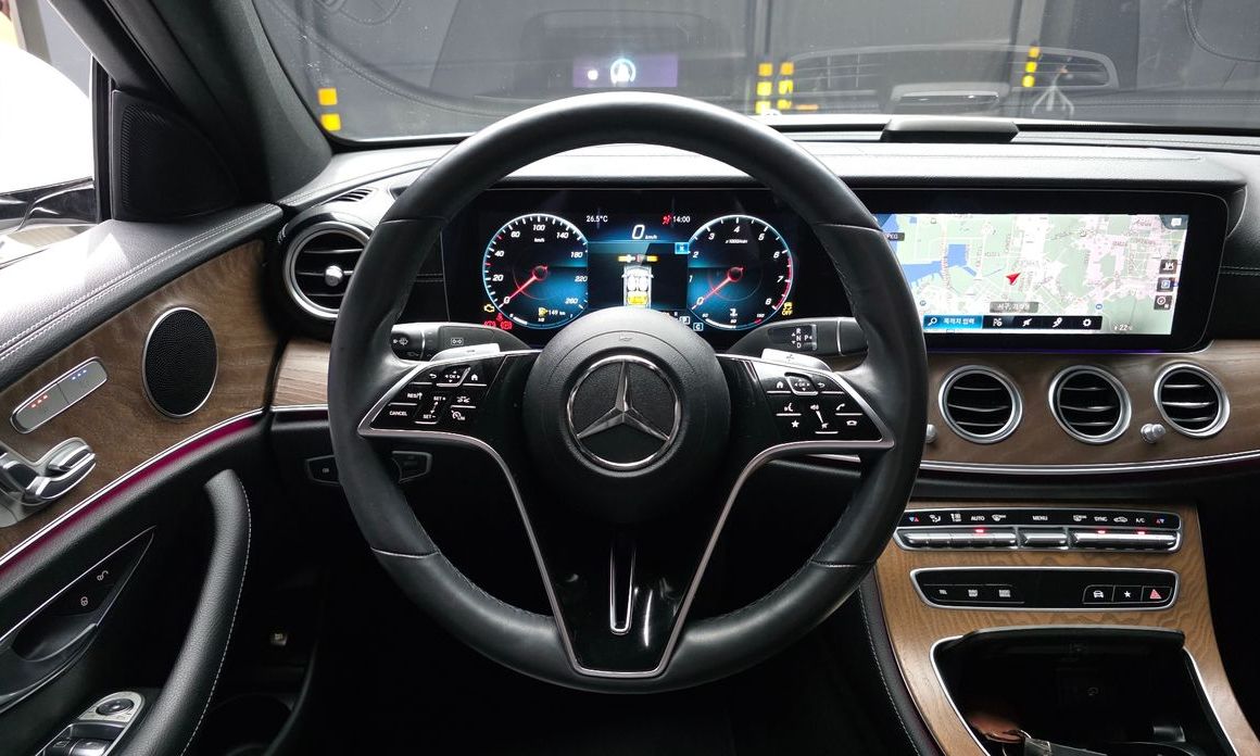 Mercedes-Benz E-Class 2023