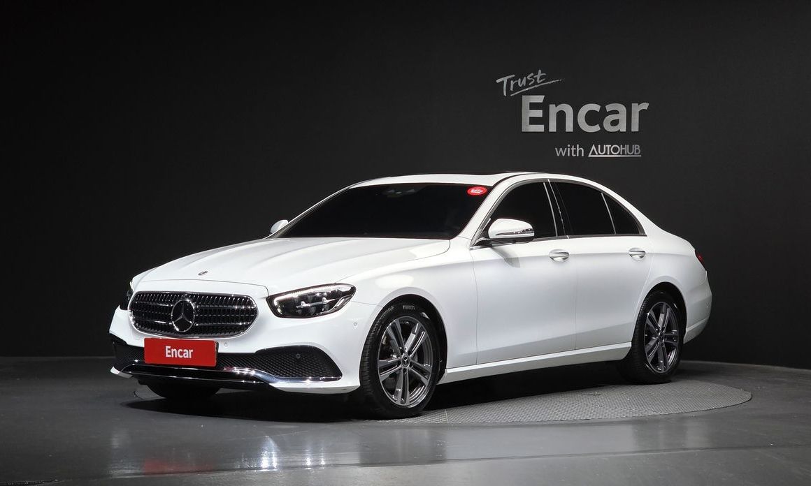 Mercedes-Benz E-Class 2023