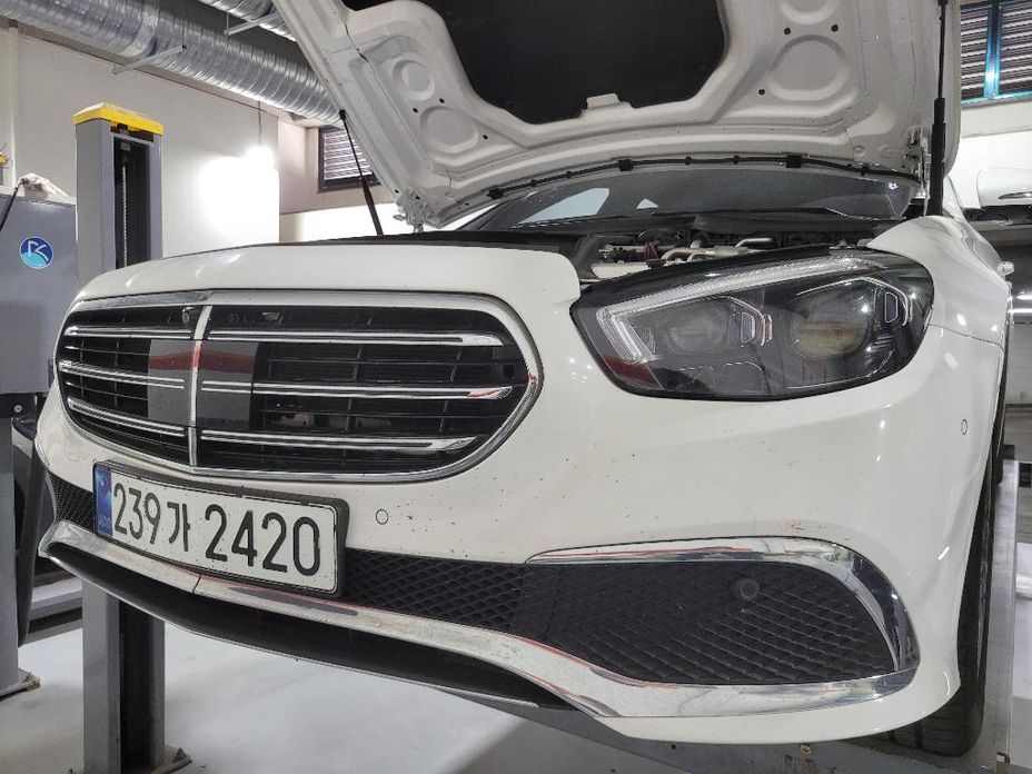 Mercedes-Benz E-Class 2023