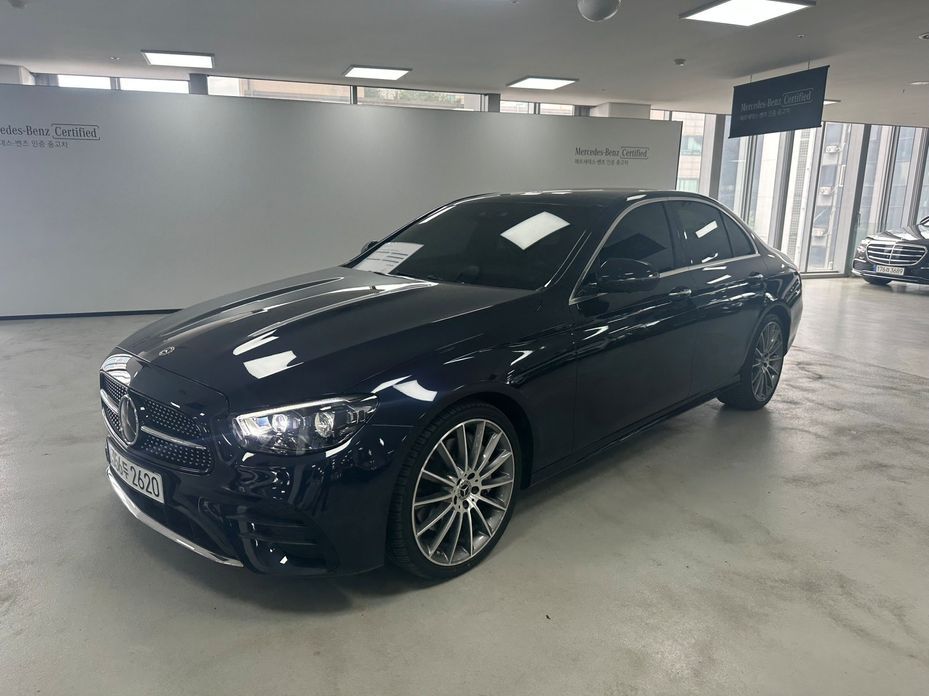Mercedes-Benz E-Class 2022