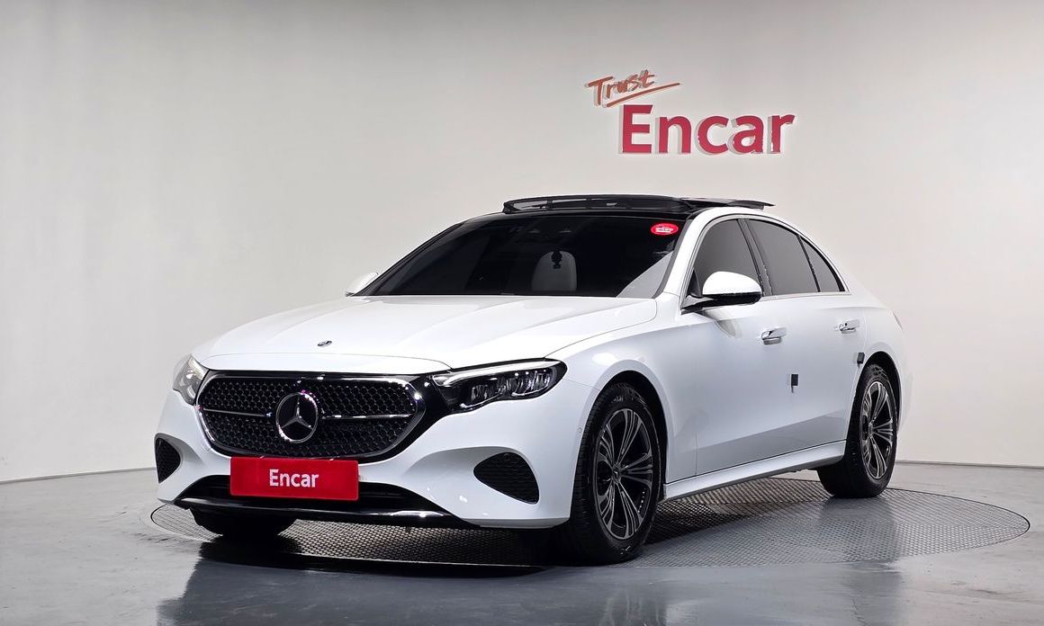 Mercedes-Benz E-Class 2024