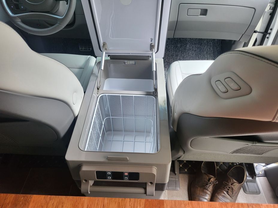 Hyundai Staria 2025