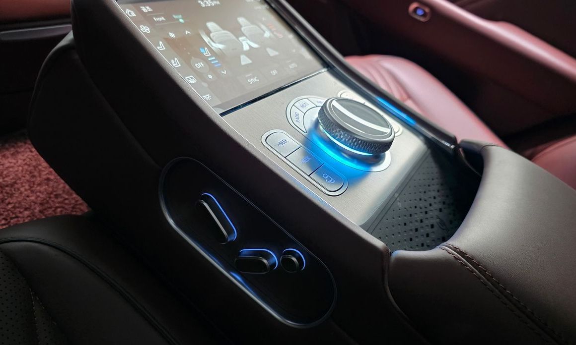 Genesis G90 2023