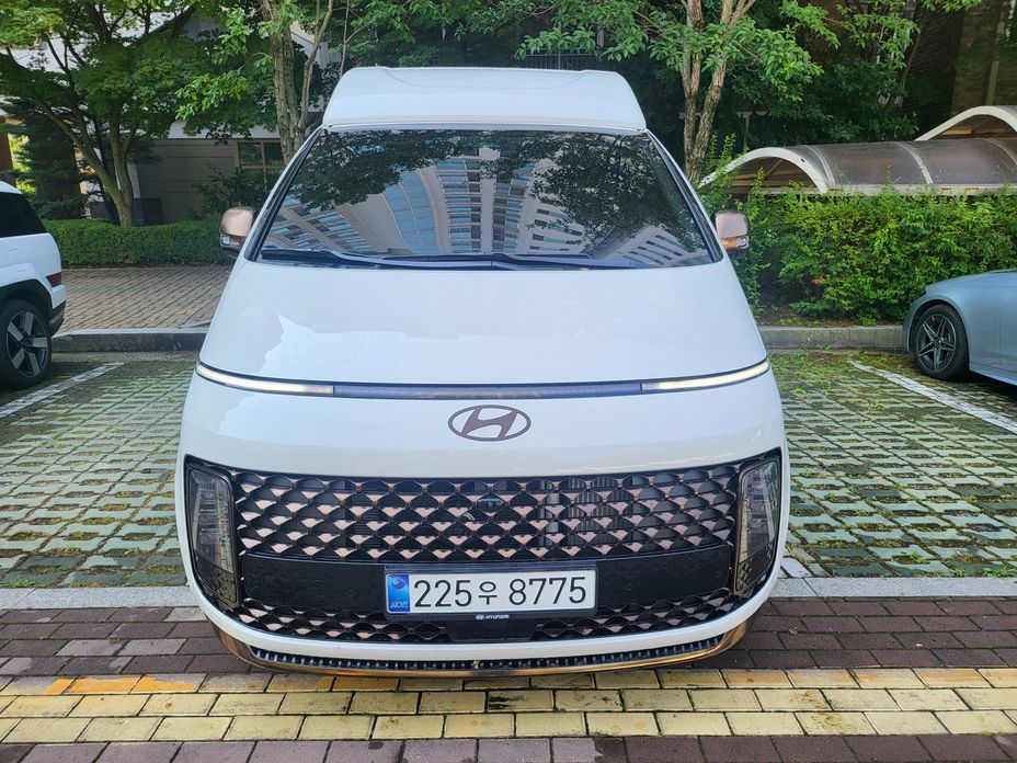 Hyundai Staria 2025