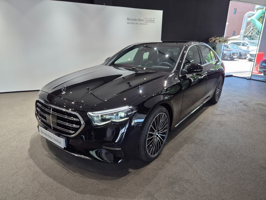 Mercedes-Benz E-Class 2025