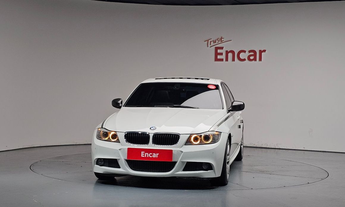 BMW 3-Series 2011