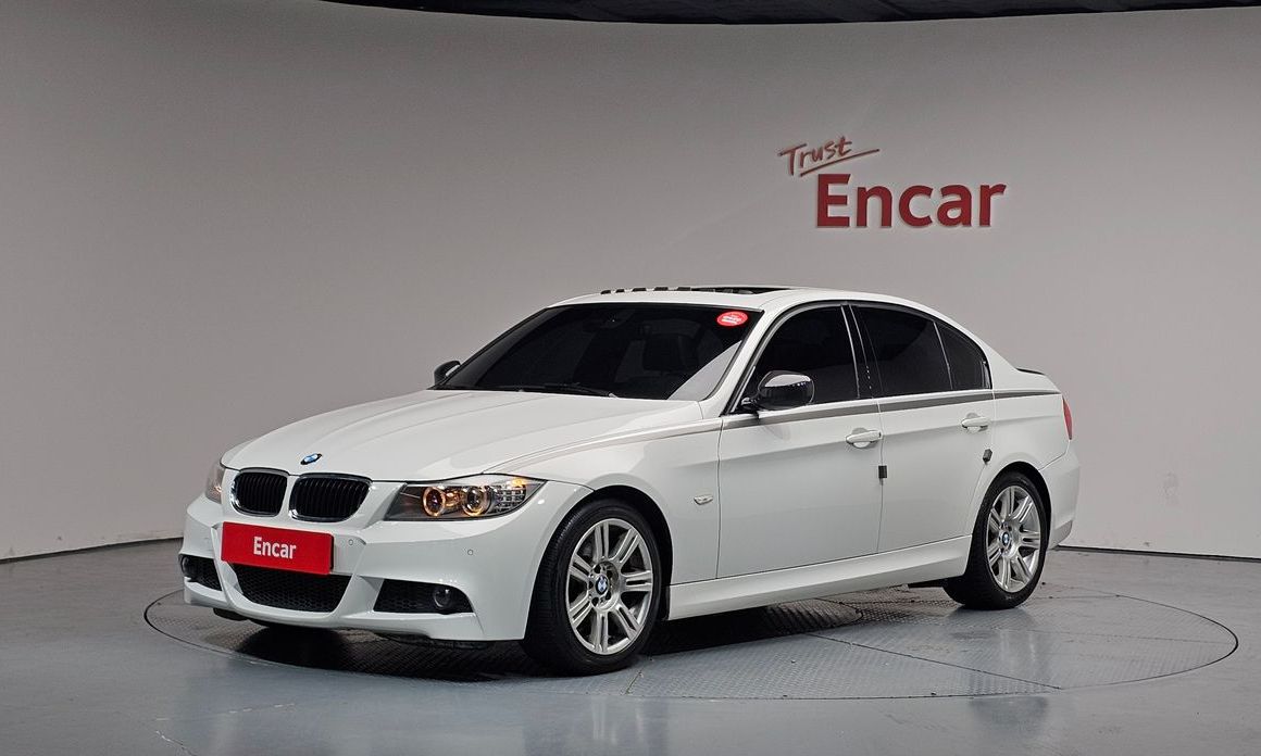 BMW 3-Series 2011