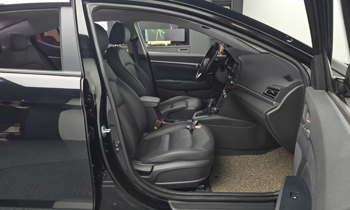 Hyundai AVANTE 2019