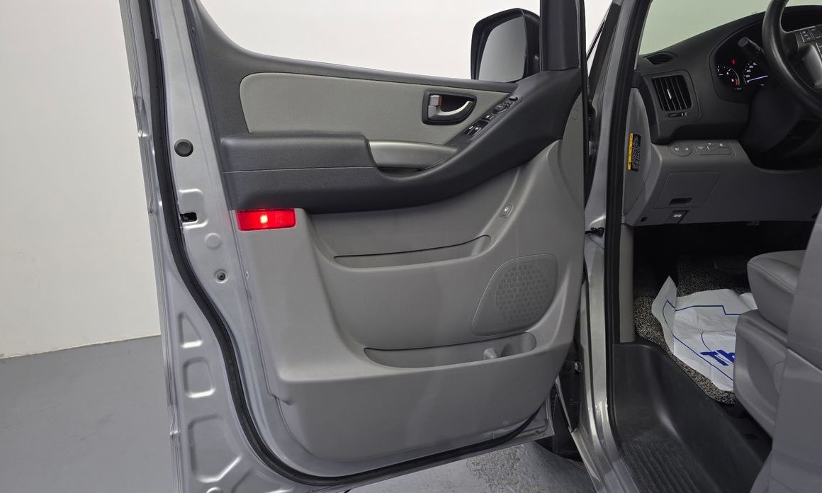 Hyundai Starex 2021