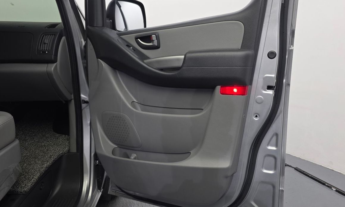 Hyundai Starex 2021