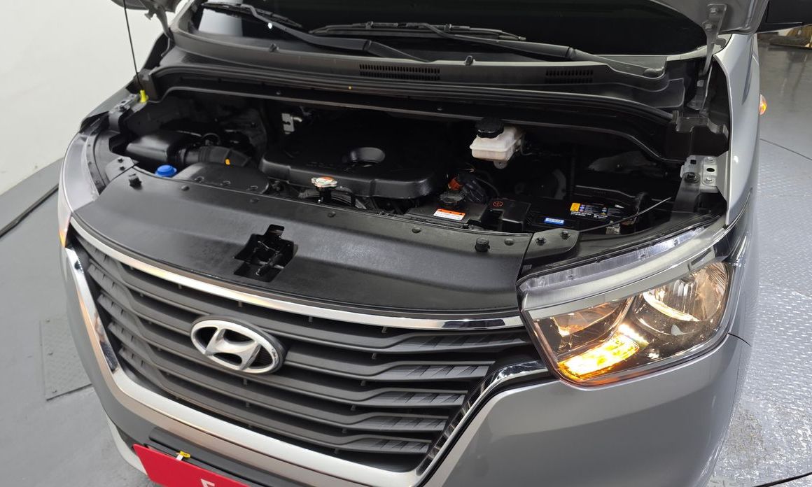 Hyundai Starex 2021