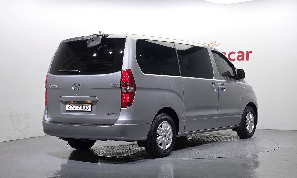 Hyundai Starex 2021