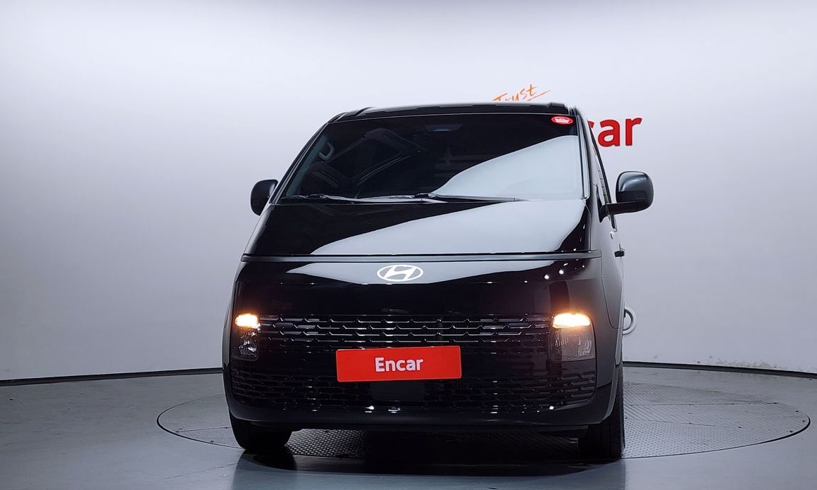 Hyundai Staria 2025