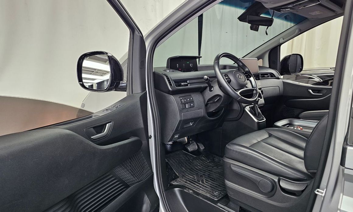 Hyundai Staria 2024