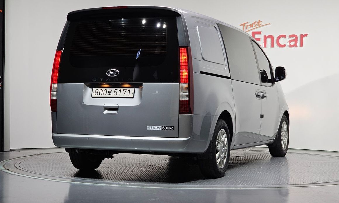 Hyundai Staria 2024