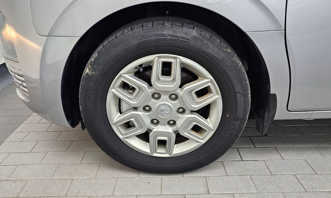 Hyundai Staria 2024