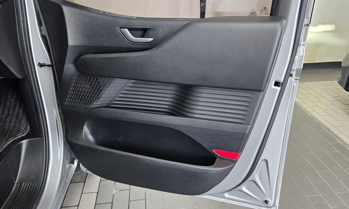 Hyundai Staria 2024