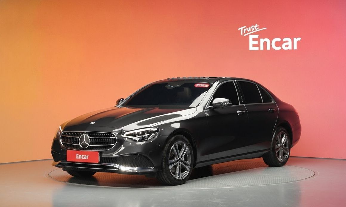 Mercedes-Benz E-Class 2023