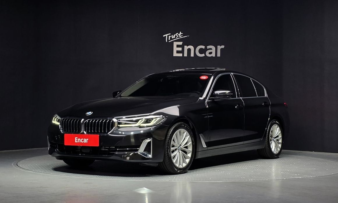 BMW 5-Series 2023