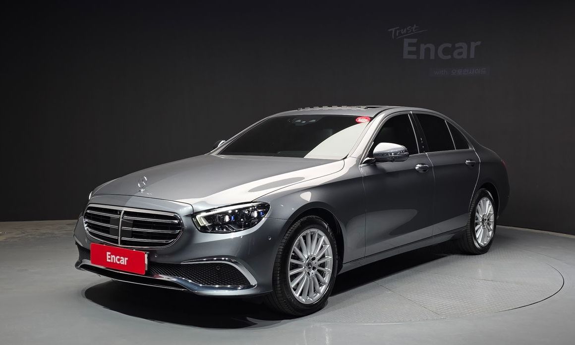 Mercedes-Benz E-Class 2022
