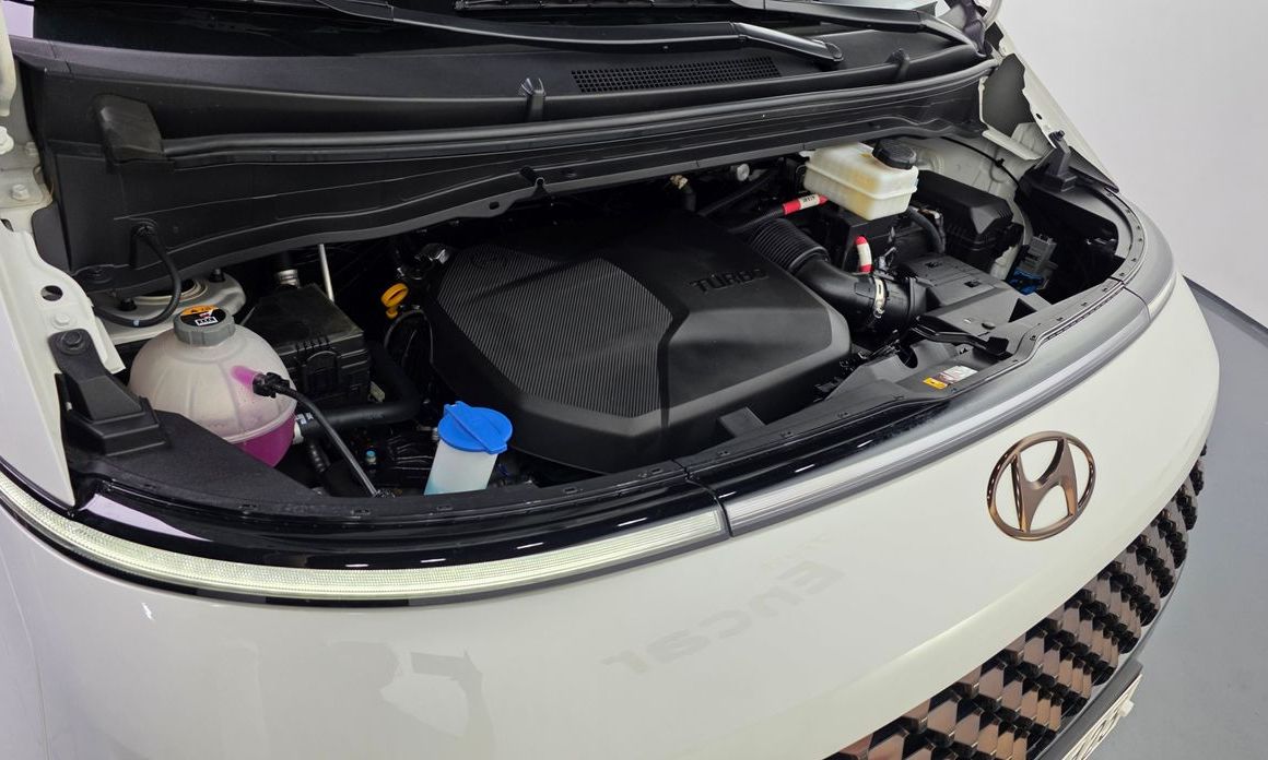 Hyundai Staria 2024