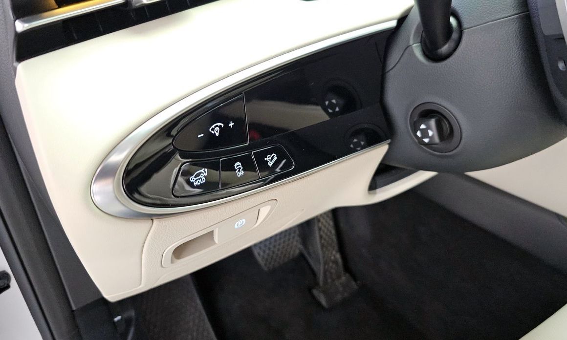 Genesis GV70 2025