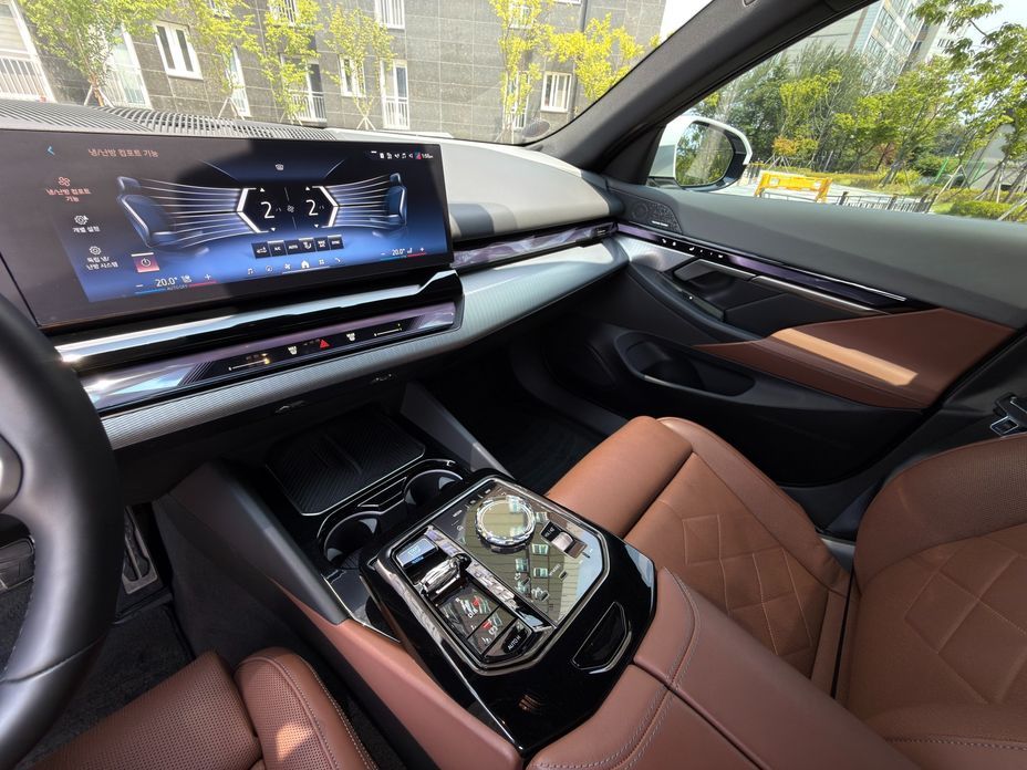 BMW i5 2024