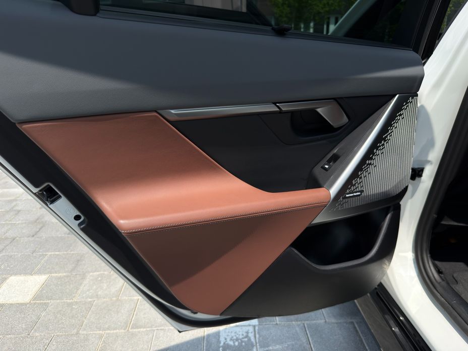 BMW i5 2024