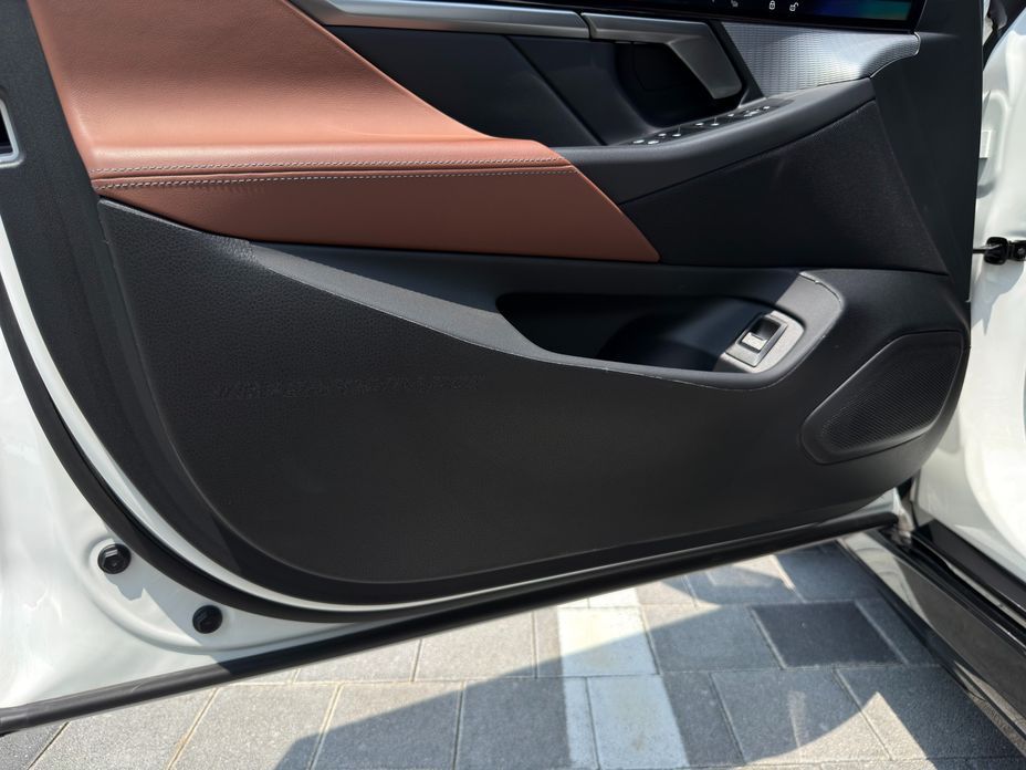 BMW i5 2024