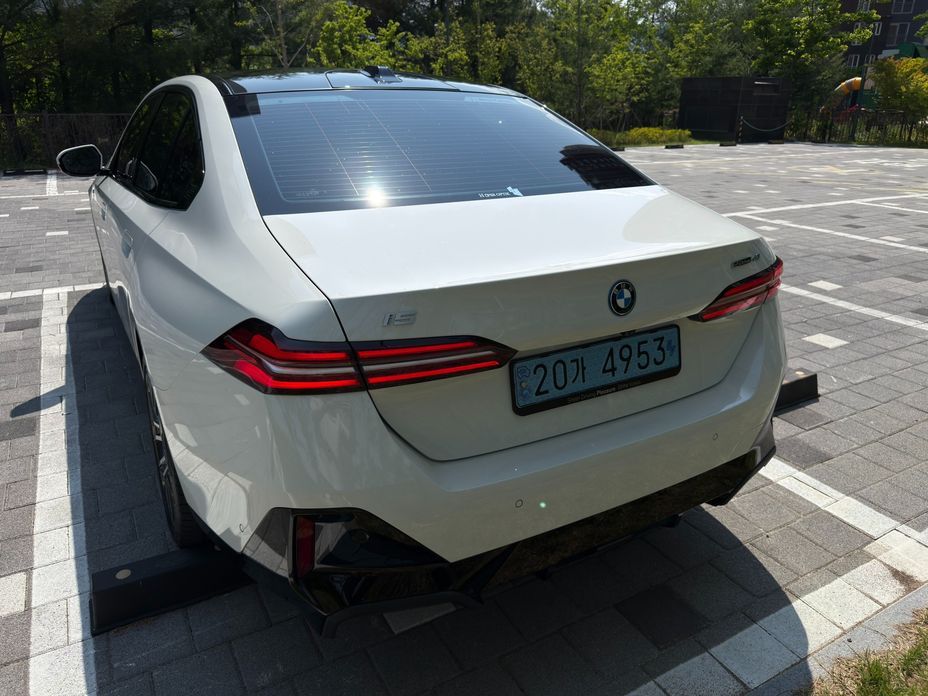 BMW i5 2024