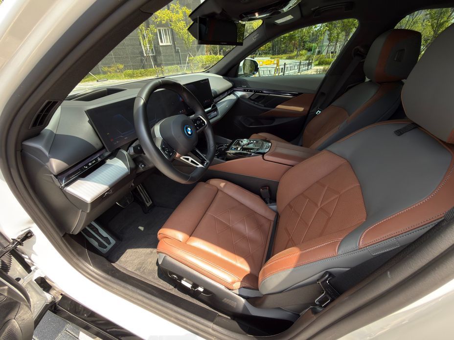 BMW i5 2024