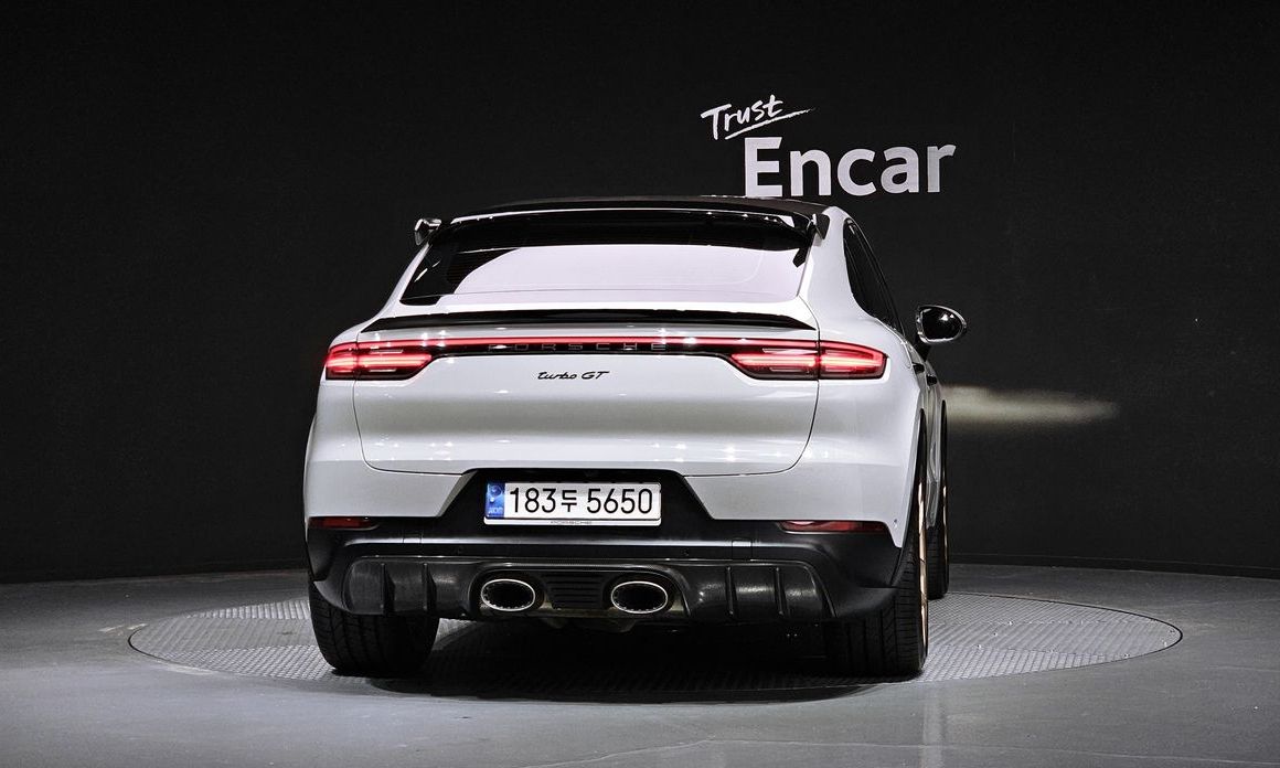 Porsche Cayenne 2022