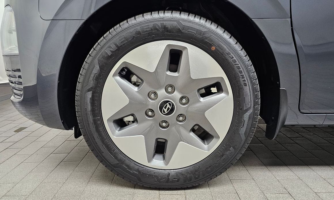 Hyundai Staria 2025